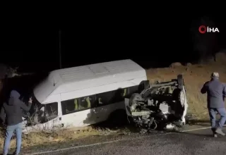 Mardin’de Trafik Kazası: 9 Yaralı