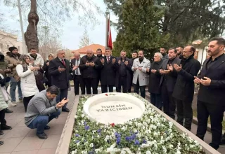 Muhsin Yazıcıoğlu, 70. doğum yıl dönümünde kabri başında anıldı