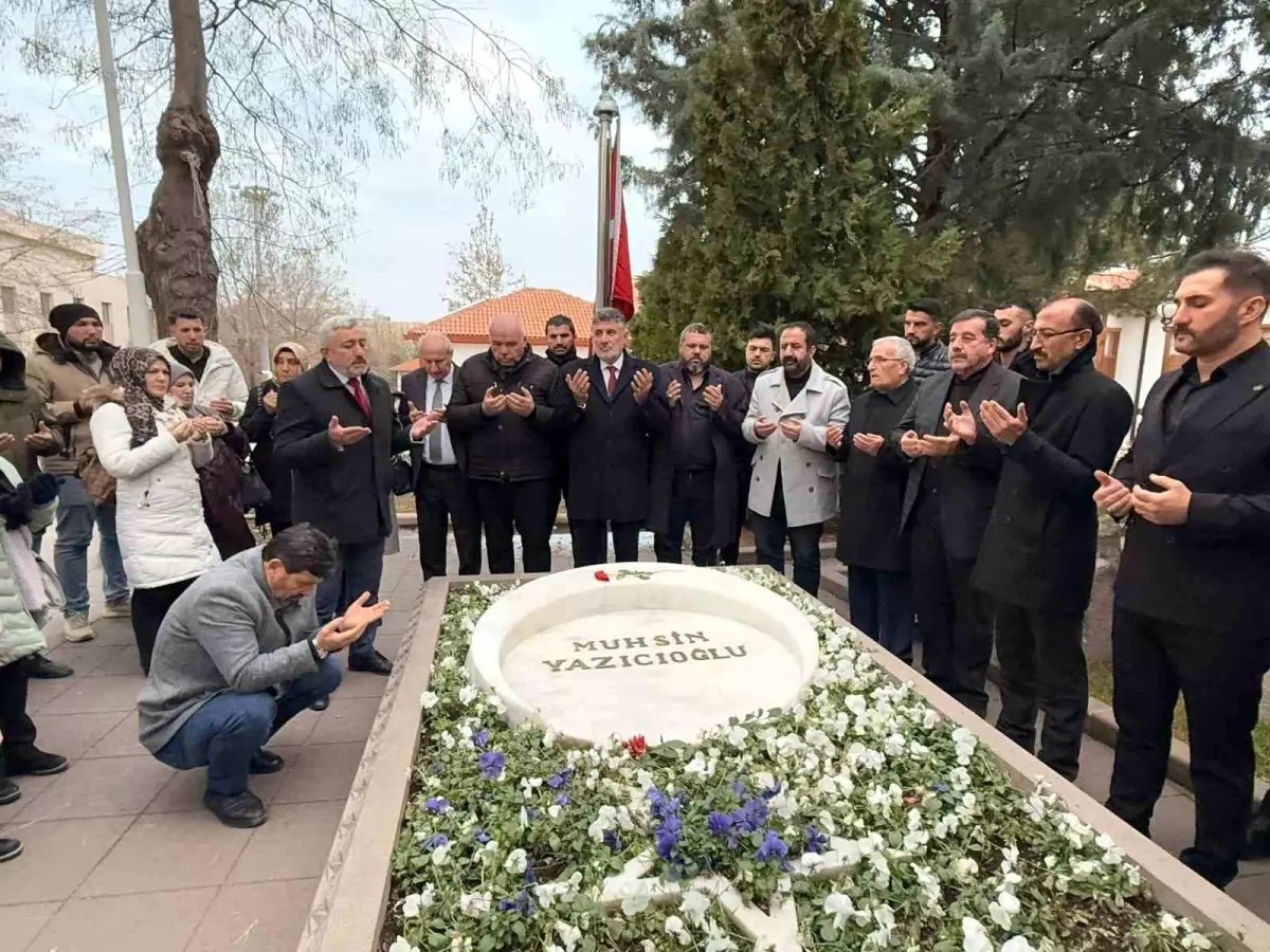 Muhsin Yazıcıoğlu, 70. doğum yıl dönümünde kabri başında anıldı