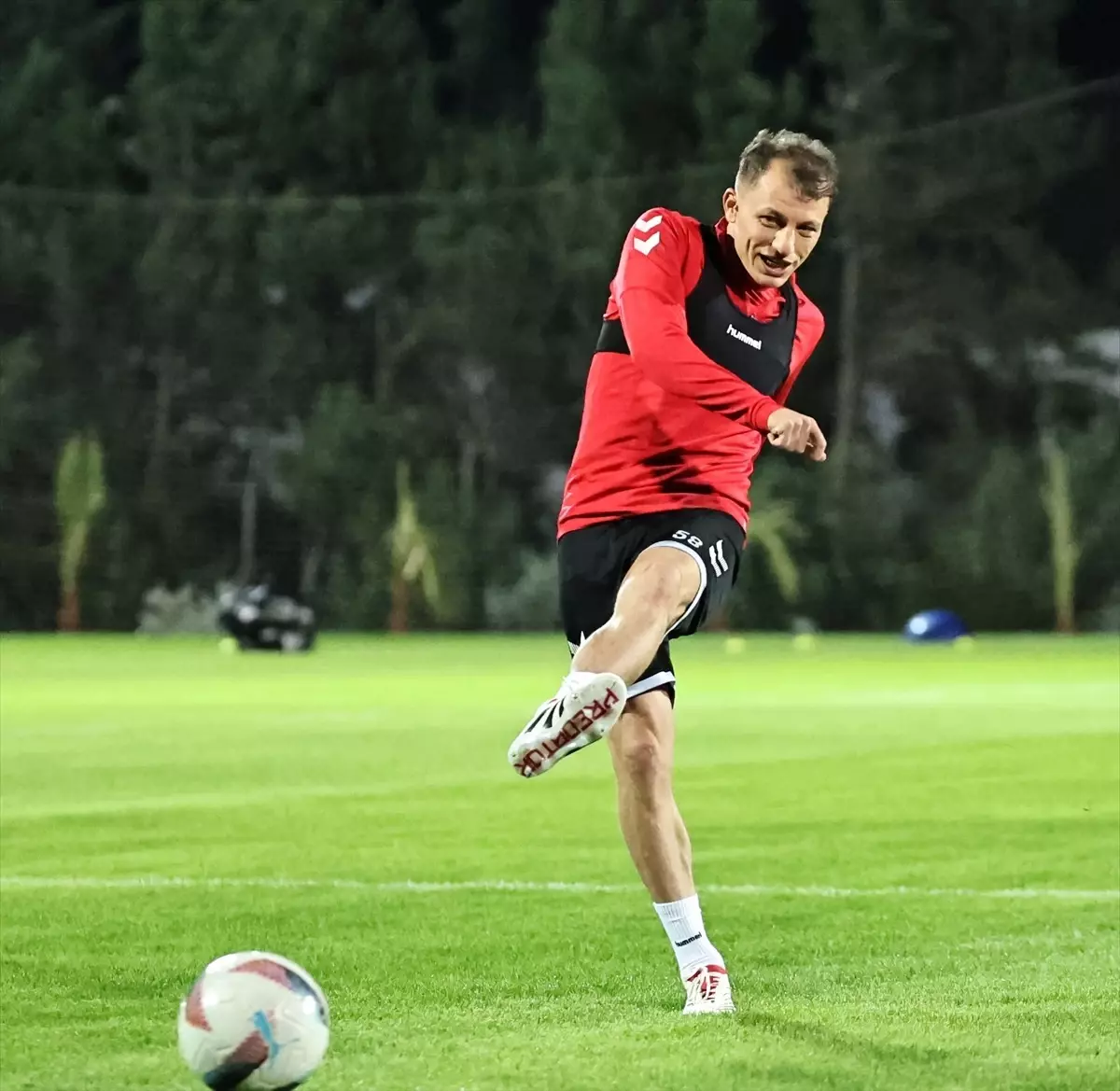 Sivasspor’un Antalya Kampı Başladı