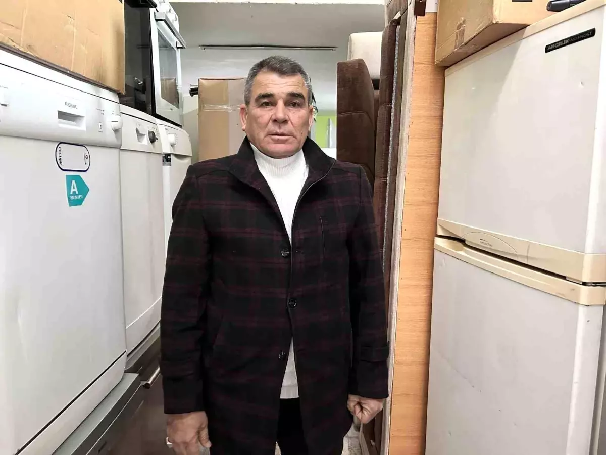 Suriyeliler Hatay’da Eşyalarını Satıp Ülkelerine Dönüyor