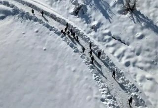 Tunceli’de Kayak Sevgisi Yayılıyor: Köylüler, Çocuklara Kayak Eğitimi Veriyor