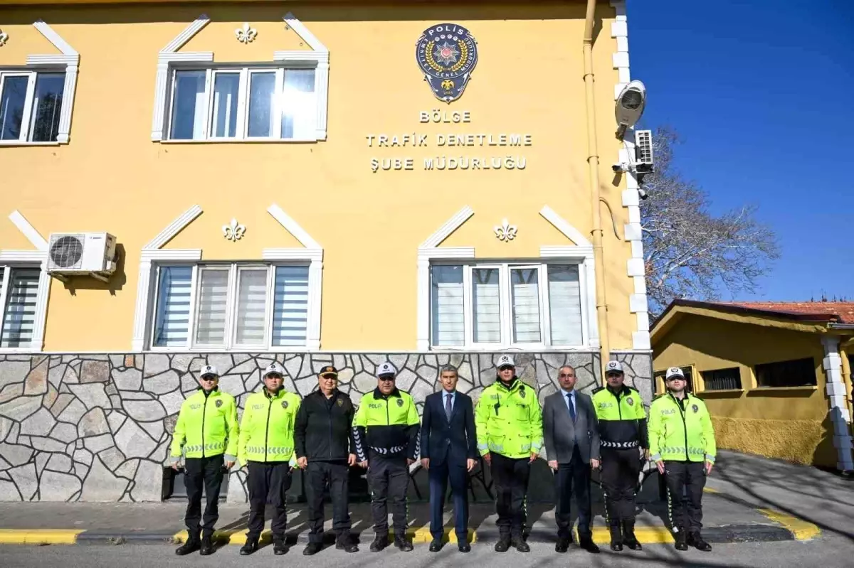 Uşak Valisi Naci Aktaş, Emniyet Teşkilatını Ziyaret Etti