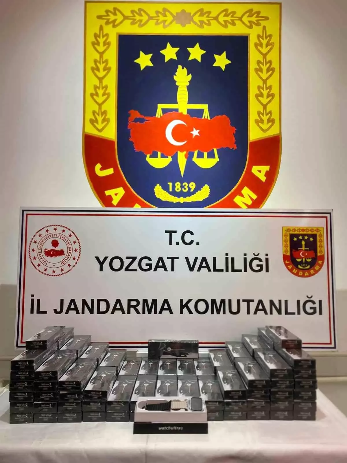 Yozgat’ta 100 Bin TL Değerinde Gümrük Kaçağı Akıllı Saat Ele Geçirildi