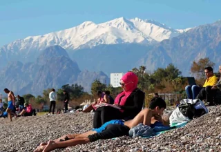 Antalya’da Yeni Yıl Günü Yazdan Kalma Hava