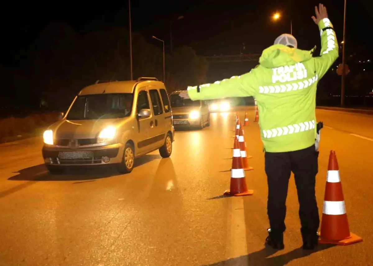 Antalya’da Yılbaşı Öncesi ‘Huzur Türkiye Uygulaması’ Gerçekleştirildi