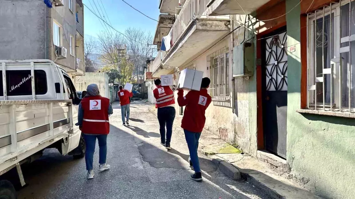 Türk Kızılayı Manisa’da 1350 Aileye Gıda Desteği Sağladı