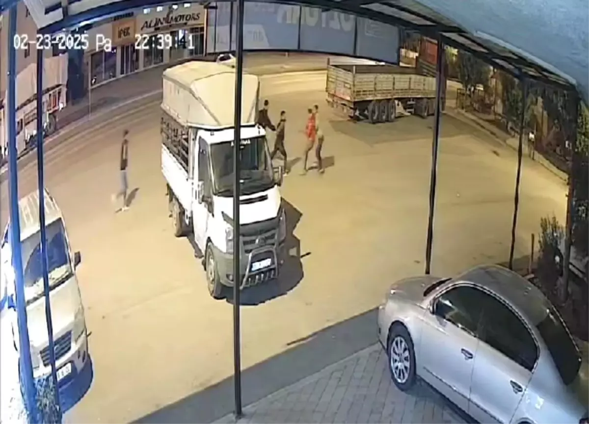 Adana’da Bıçaklı Saldırı: Genç Hayatını Kaybetti