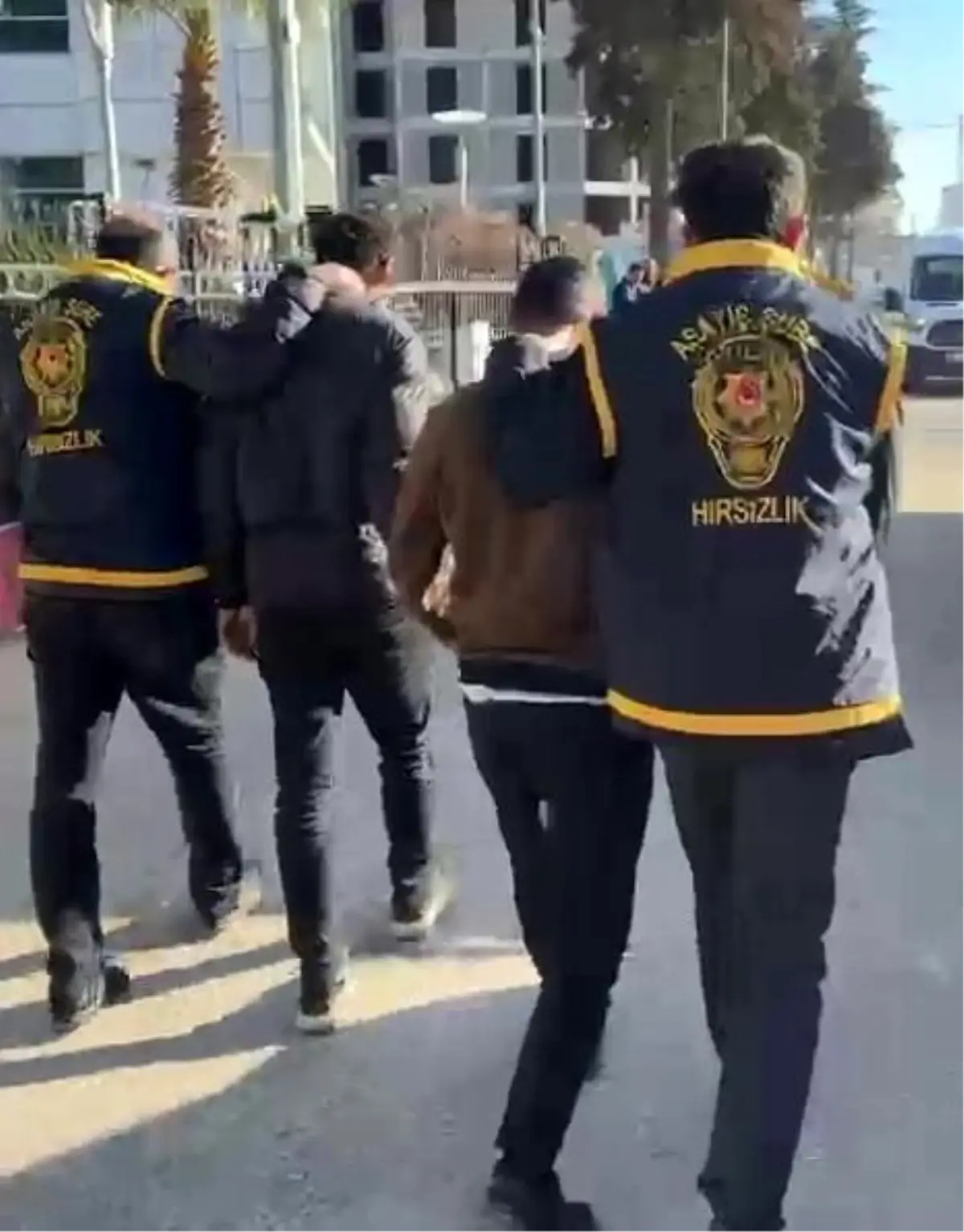 Adıyaman’da Hırsızlık Olayının Şüphelileri Yakalandı
