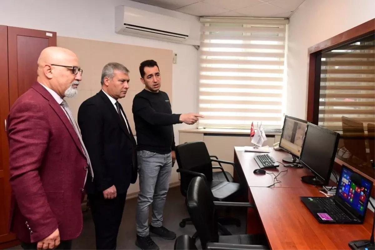 Anadolu Üniversitesi Rektörü Engelliler Araştırma Enstitüsü’nü Ziyaret Etti