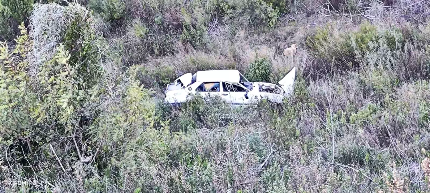 Antalya’da Kontrolden Çıkan Otomobil Şarampole Yuvarlandı: Sürücü Yaralı