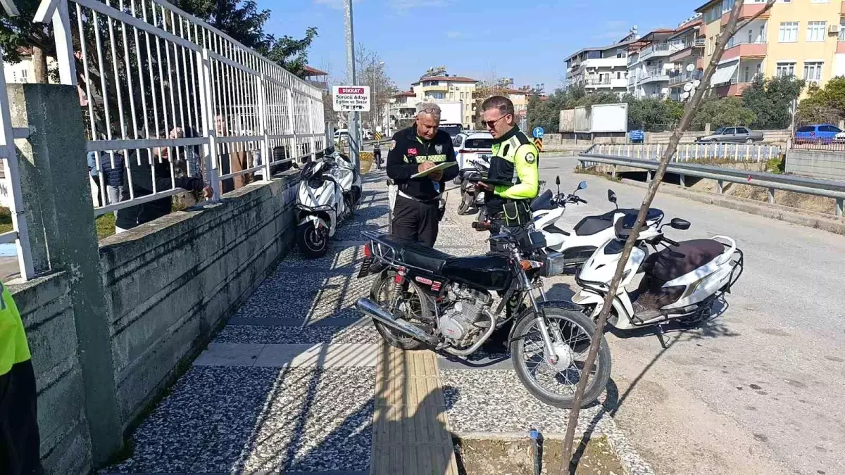 Antalya’da Plakasız Motosikletlere 132 Bin TL Ceza