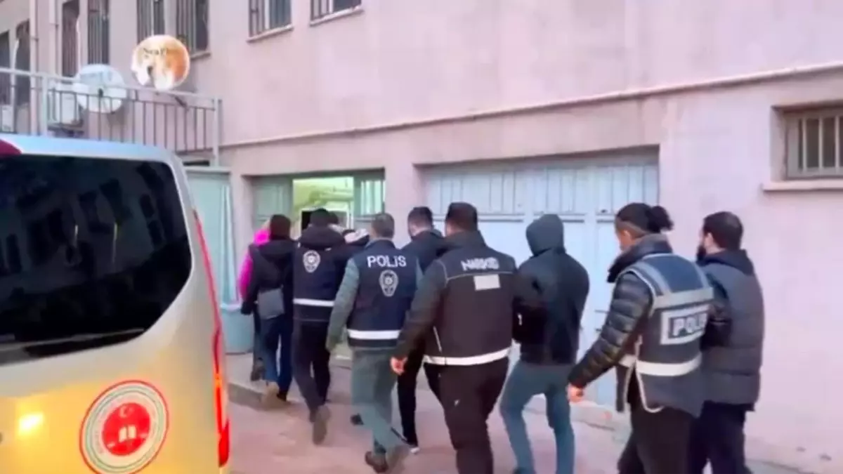 Balıkesir’de Uyuşturucu Operasyonu: 10 Gözaltı, 8 Tutuklama