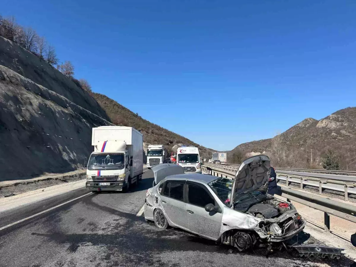 Bilecik’te Trafik Kazası: 3 Yaralı