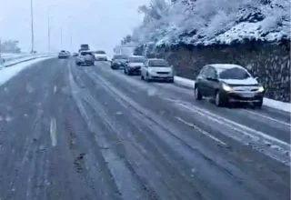 Bursa’da Yoğun Kar Yağışı Trafiği Olumsuz Etkiledi