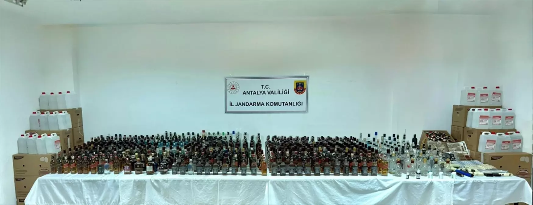 Döşemealtı’nda Kaçak İçki İmalatı Operasyonu: Bir Şüpheli Tutuklandı