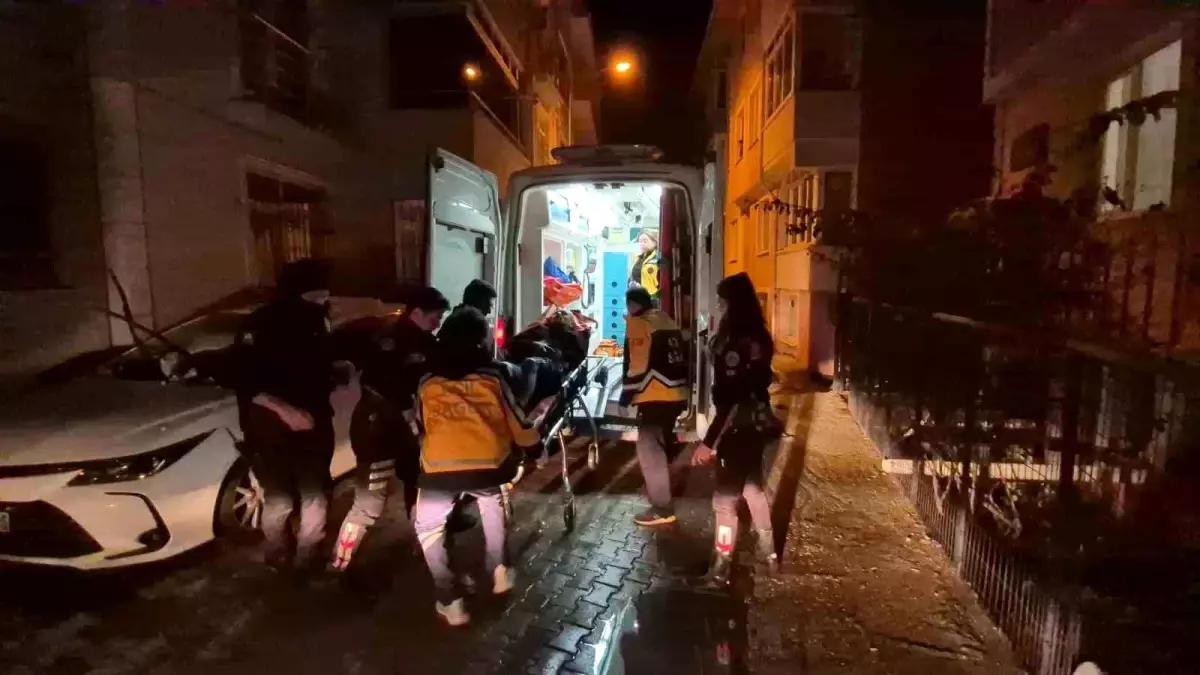 Edirne’de Baba ve Oğul Arasında Bıçaklı Tartışma: Baba Yaralandı