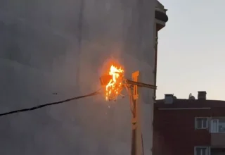 Eyüpsultan’da Elektrik Kablolarında Yangın