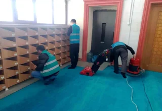 Hakkari’de Camii ve Taziye Evleri Temizlendi