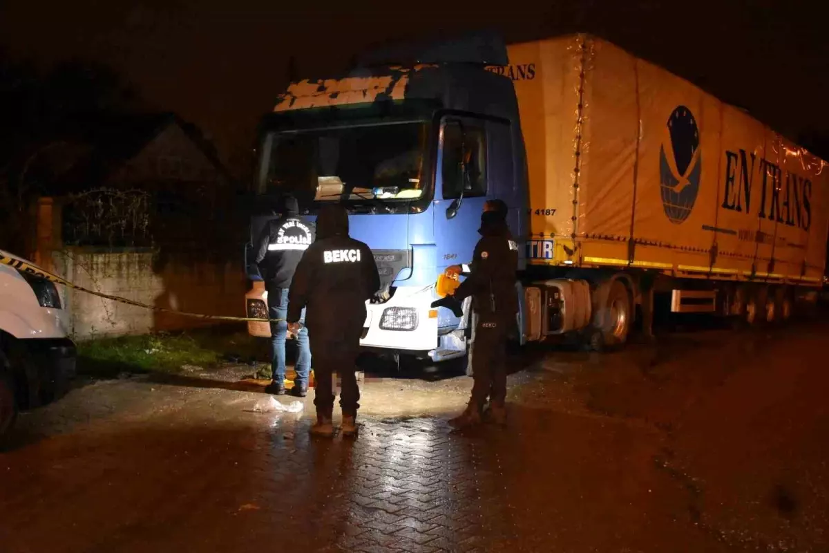 Hendek’te Tır Tamiri Sırasında Yaşanan Kaza Sonucu Bir Kişi Hayatını Kaybetti