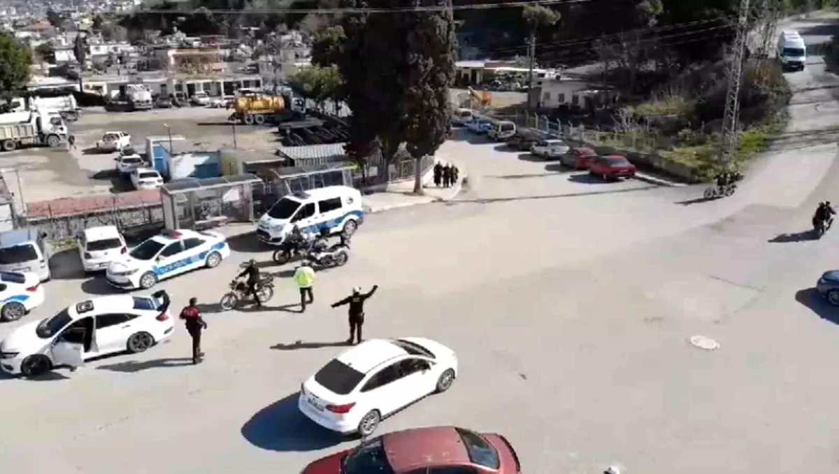 İskenderun’da Dron Destekli Trafik Denetimi: 700 Sürücüye Ceza