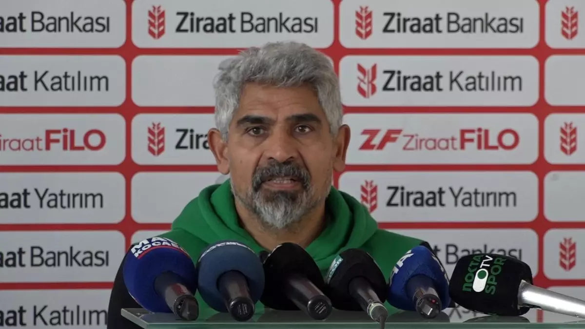 Kocaelispor Teknik Direktörü Taşdemir’den Takvim Eleştirisi