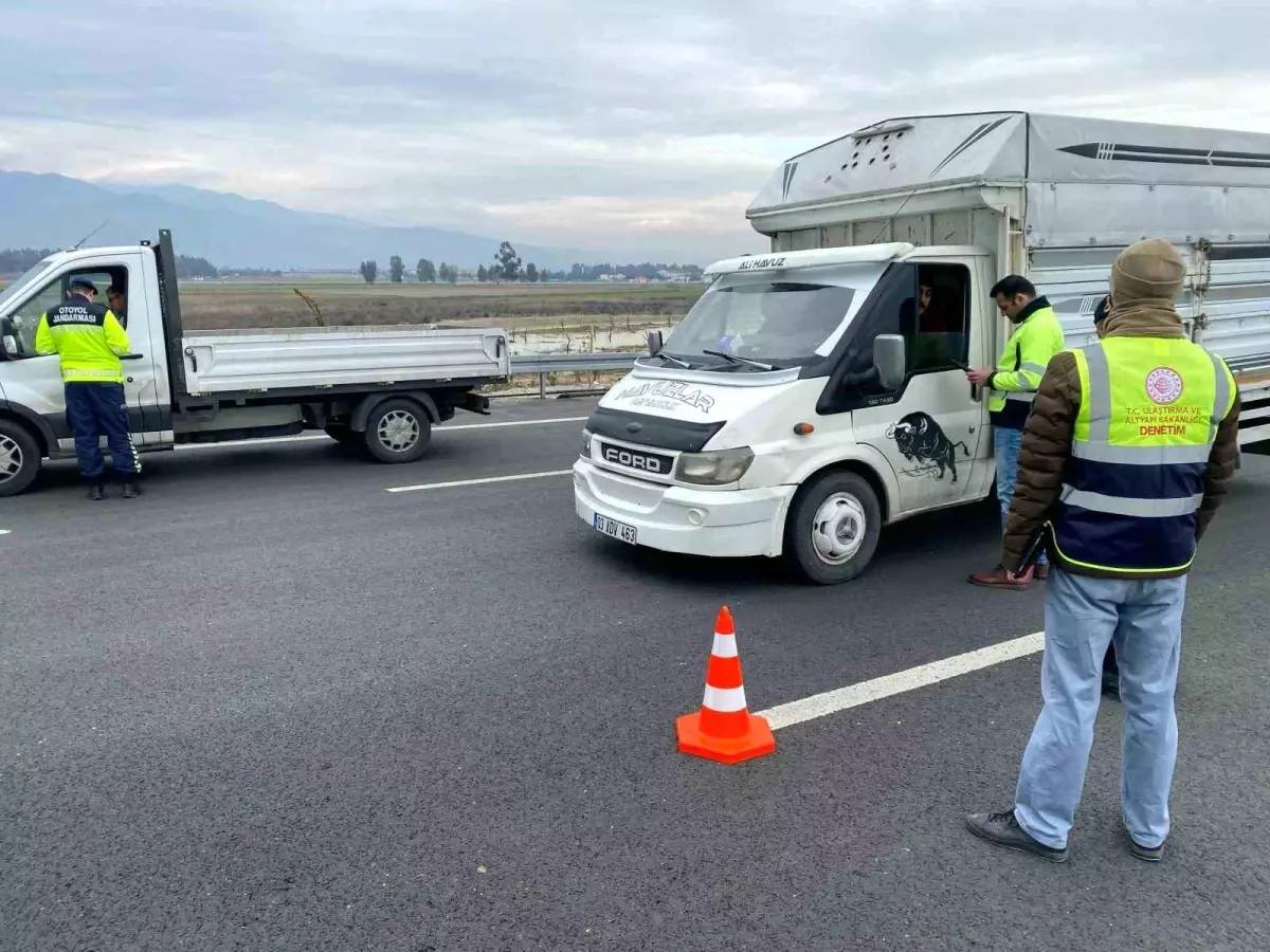 Kuşadası’nda Canlı Hayvan Taşıyan Araçlara Denetim
