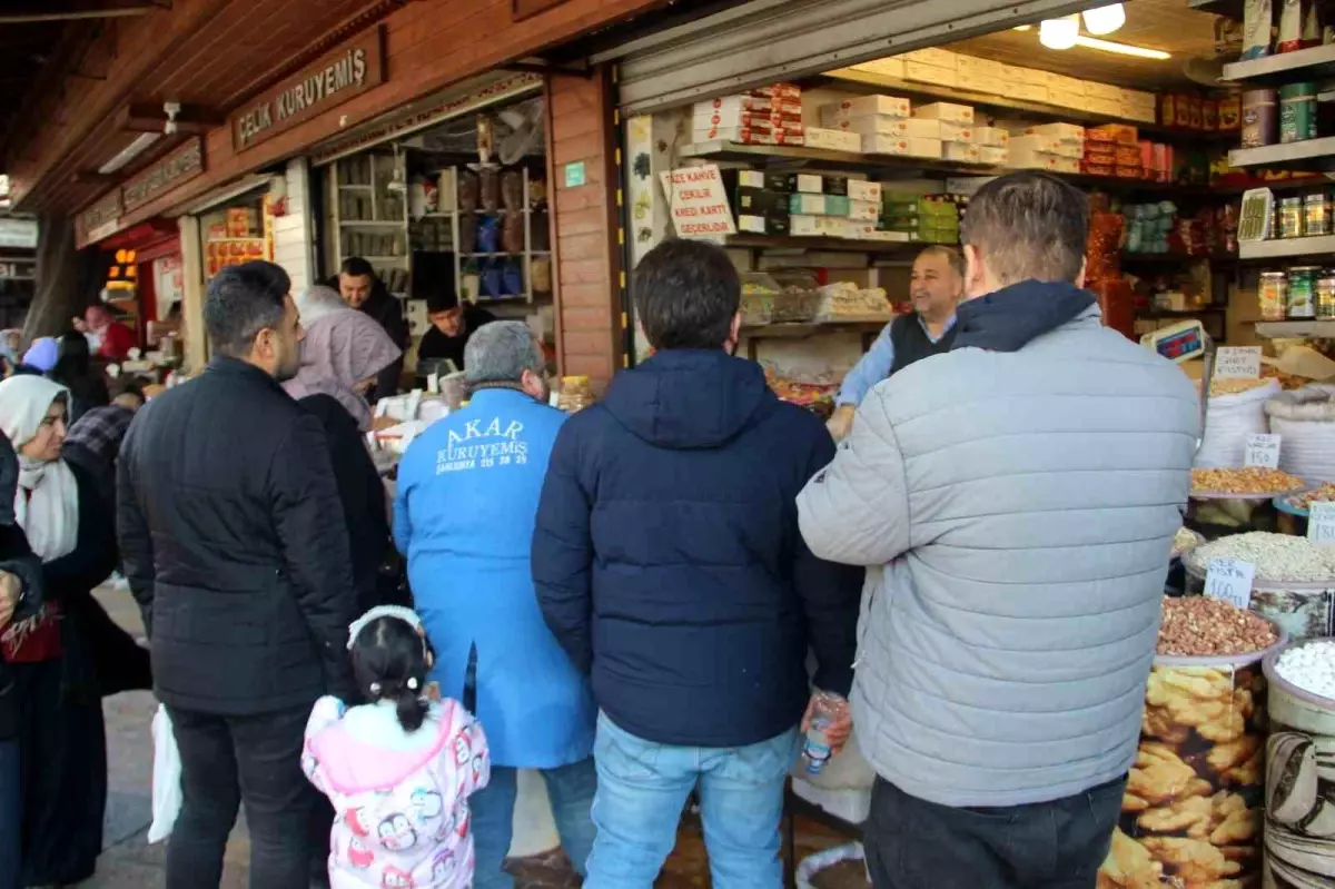 Şanlıurfa’da Ramazan Alışverişinde Yoğunluk