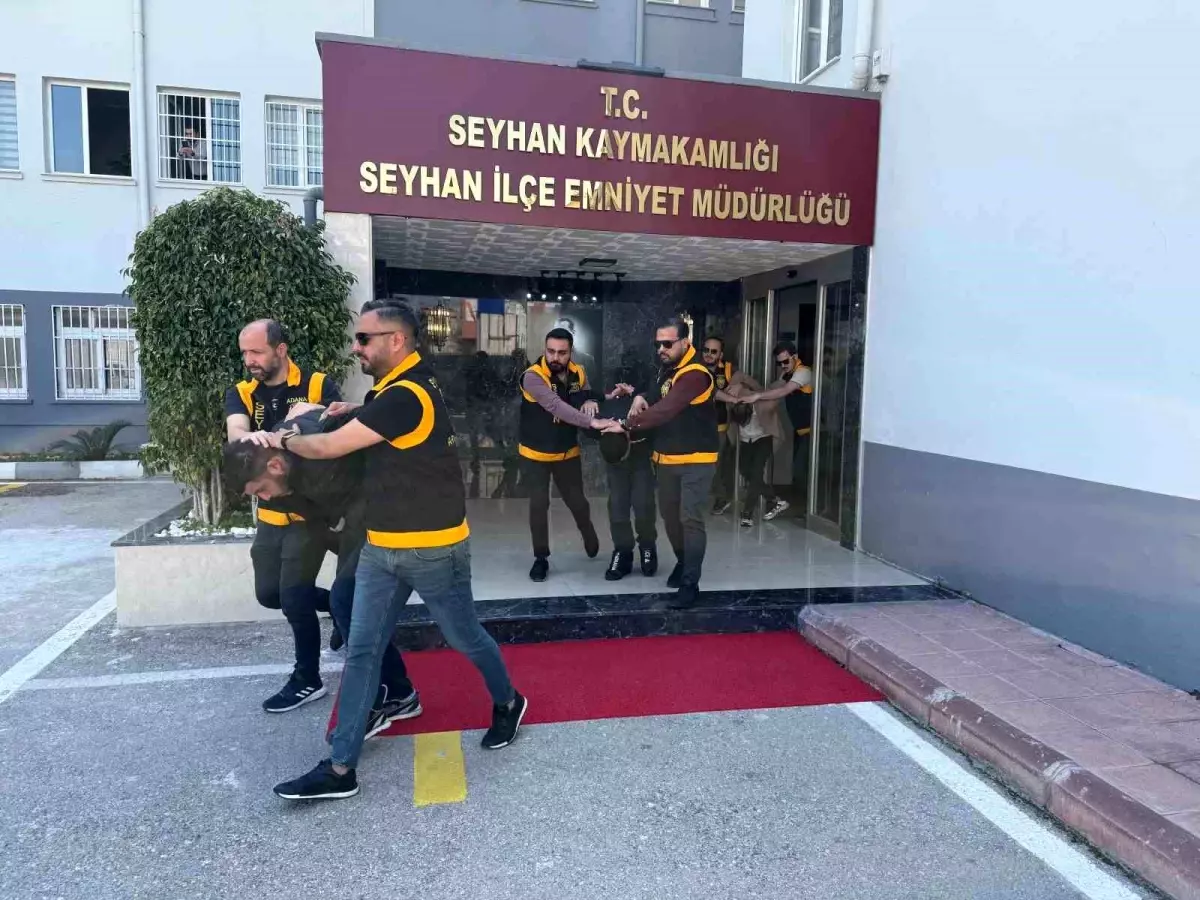 Adana’da Silahlı Şüpheliler Kovalamaca Sonucu Yakalandı