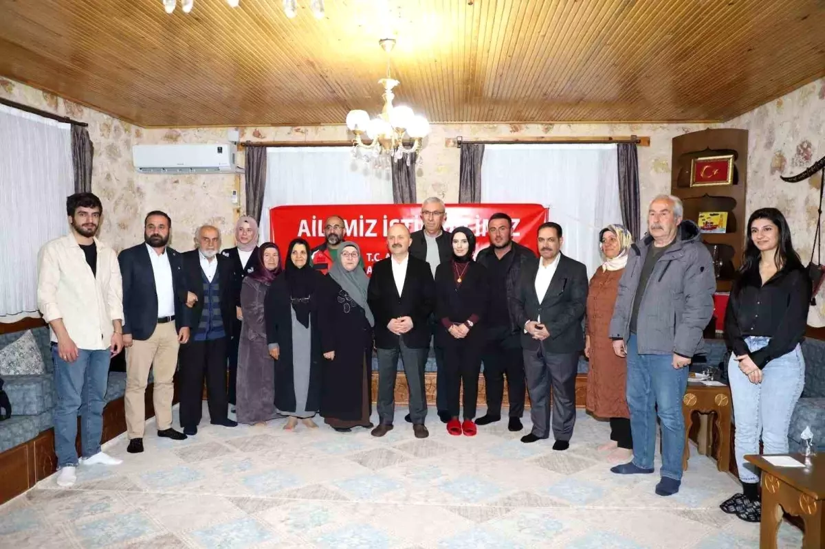 Adıyaman’da 2025 Aile Yılı Etkinliği: 50 Yıllık Çiftlerle Gençler Buluştu