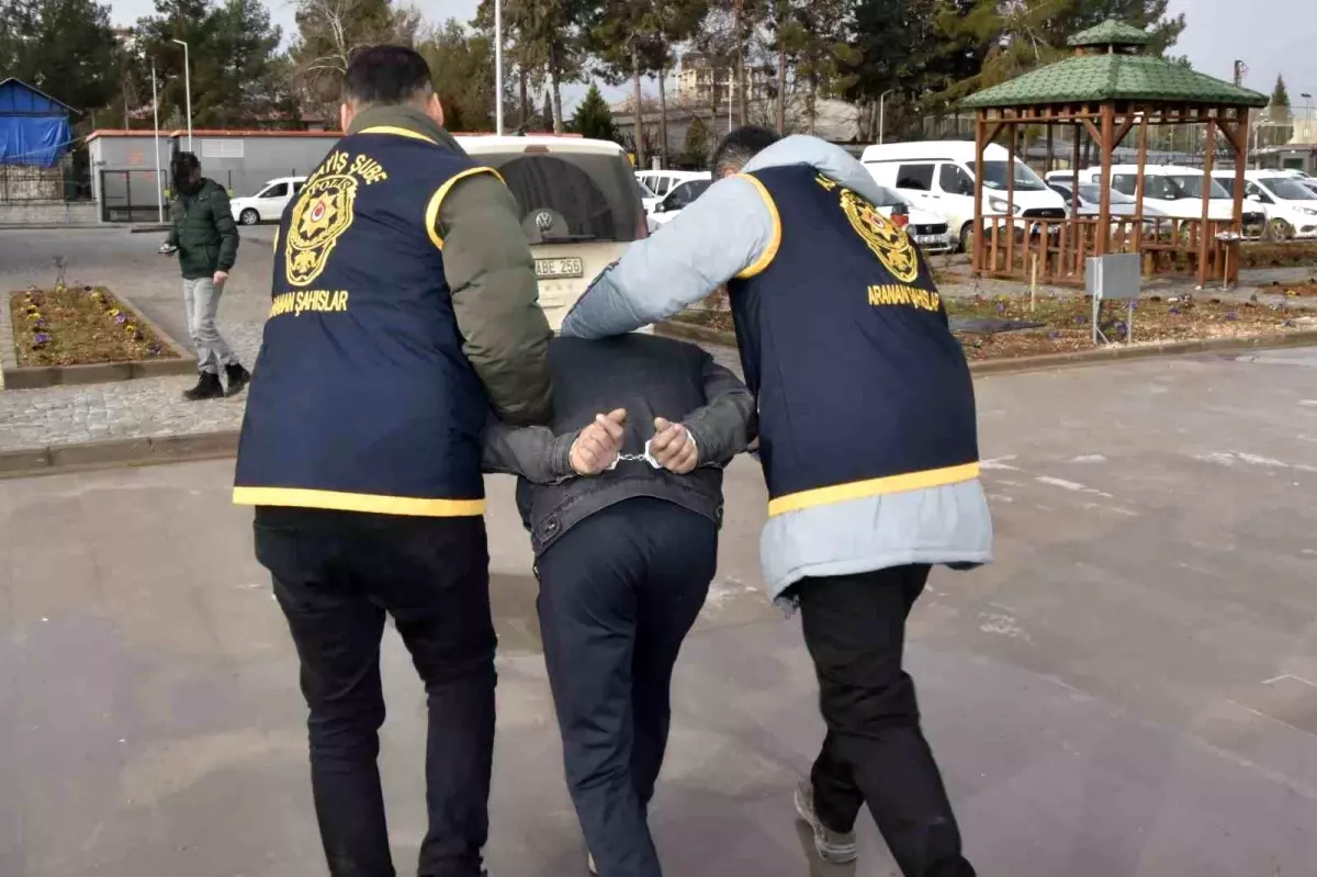 Adıyaman’da Aranan Şahıslara Yönelik Polisiye Denetim