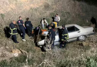 Adıyaman’da Otomobil Şarampole Yuvarlandı: 3 Yaralı