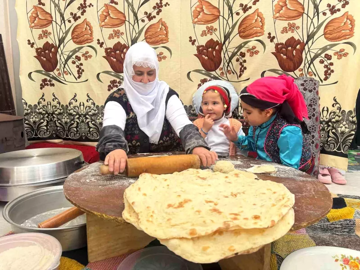 Ağrı’da Gelenekler Çocuklara Aktarıldı