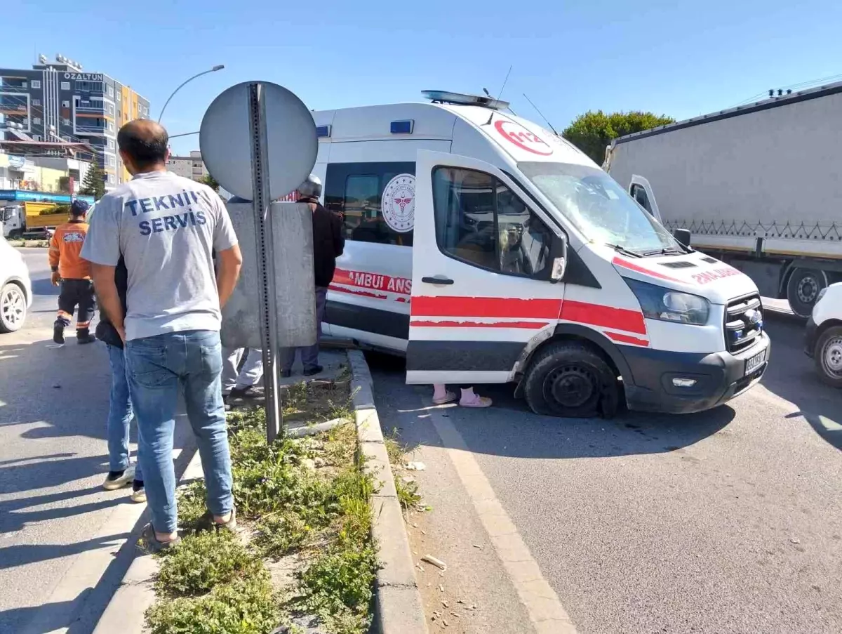 Ambulans Şoförü Dikkatiyle Facianın Eşiğinden Döndü