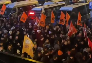 Ankara’da İmamoğlu protestosu! Binlerce kişi Adalet Bakanlığı’na yürüyor