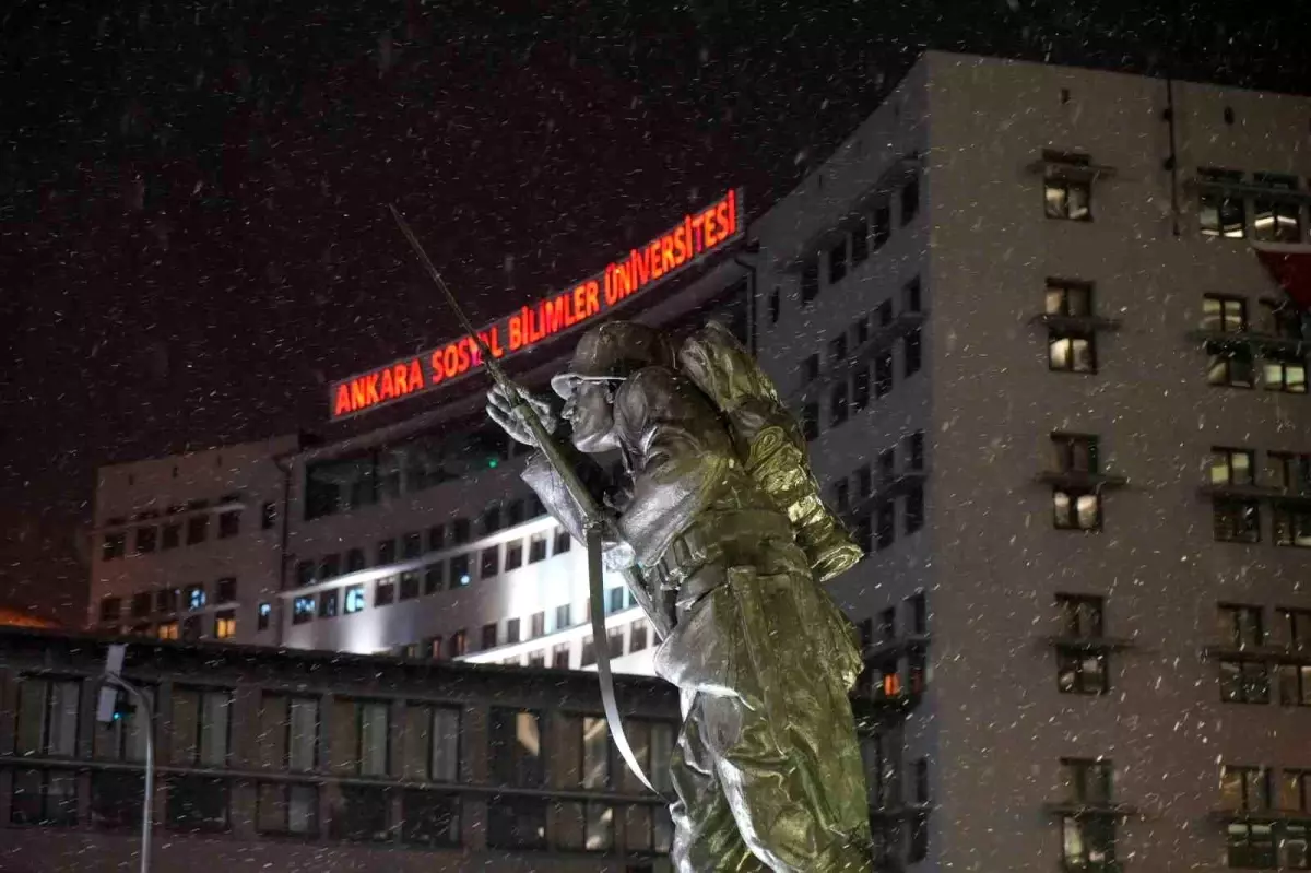 Ankara’da Kar Yağışı Başladı