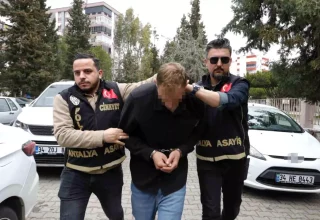 Antalya’da Bıçakla Babasıyla Tartışan Oğul Cinayetten Gözaltına Alındı