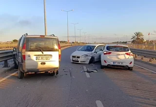 Antalya’da Zincirleme Trafik Kazası: 2 Yaralı