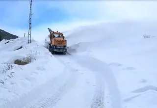 Ardahan’da Kar Yağışı Nedeniyle Kapalı Köy Yolları Açılıyor