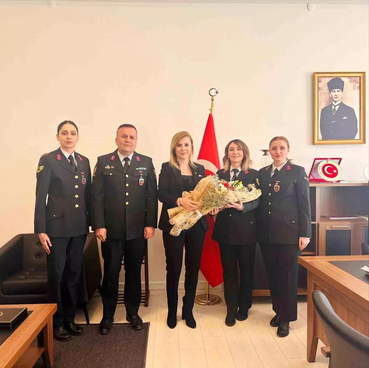 Aydın İl Jandarma Komutanlığı’ndan Kadınlar Günü Ziyareti