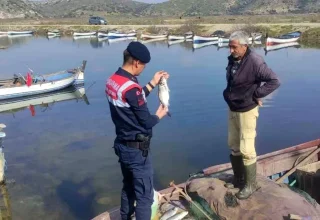 Bafa Gölü’nde Jandarma Denetimi: Yasa Dışı Balık Avcılığına Karşı Mücadele