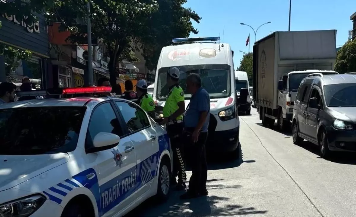 Bilecik’te Trafik Kazası: Motosiklet Sürücüsü Yaralandı