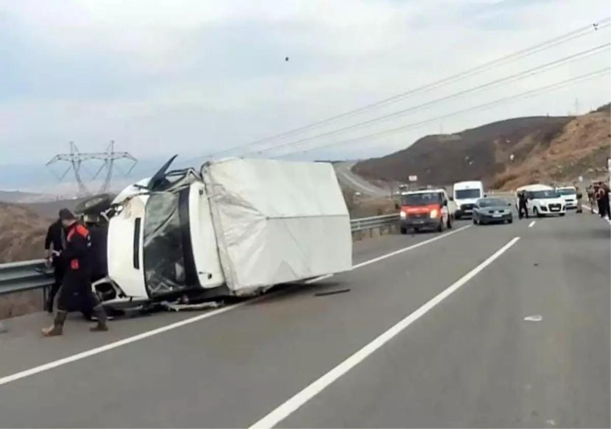 Bingöl’de Trafik Kazası: 5 Yaralı