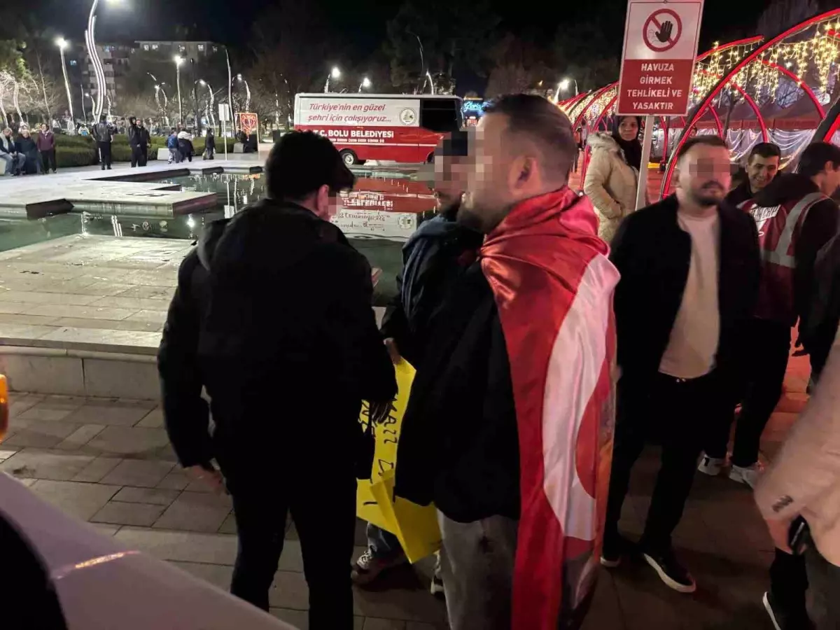 Bolu’da 2 Öğrenci Cumhurbaşkanına Hakaret Suçlamasıyla Tutuklandı