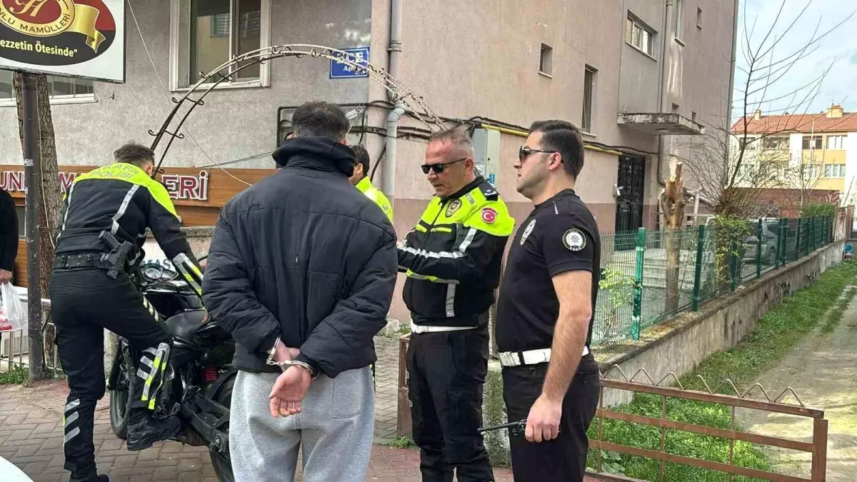 Bolu’da Tehlikeli Motosiklet Kullanan İki Kişi Yakalandı