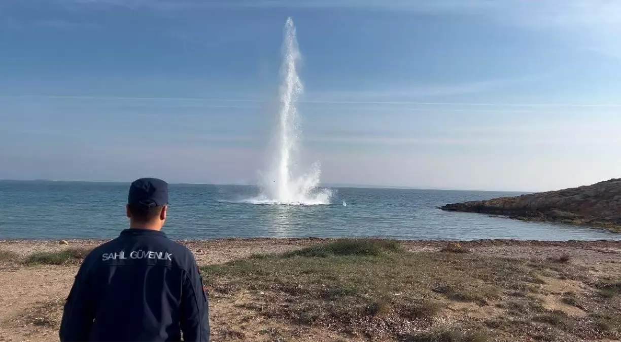 Bozcaada’da Deniz Mayını Kontrollü Olarak İmha Edildi