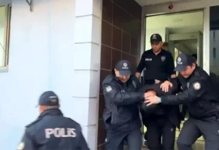 Bursa’da Tarihi Eserler ve Silahlar Ele Geçirildi