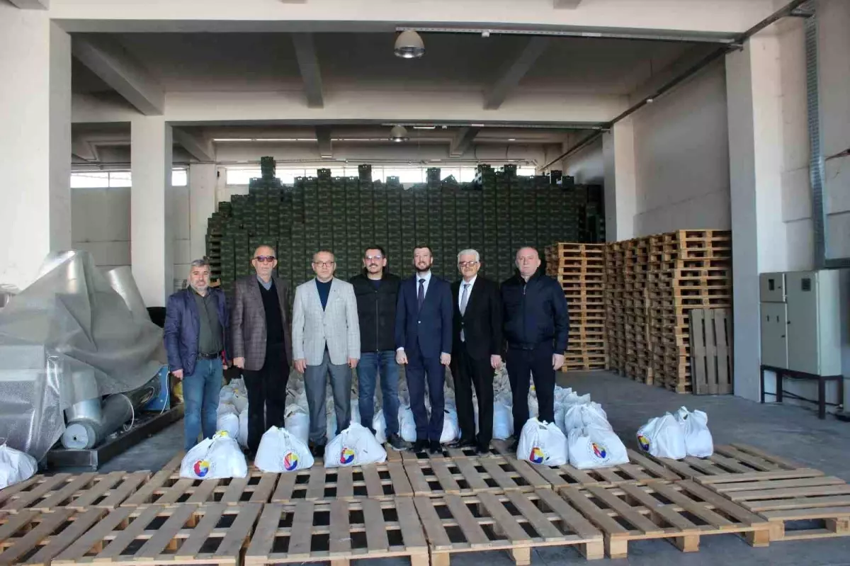 Çarşamba Ticaret Borsası’ndan 500 Aileye Gıda Yardımı