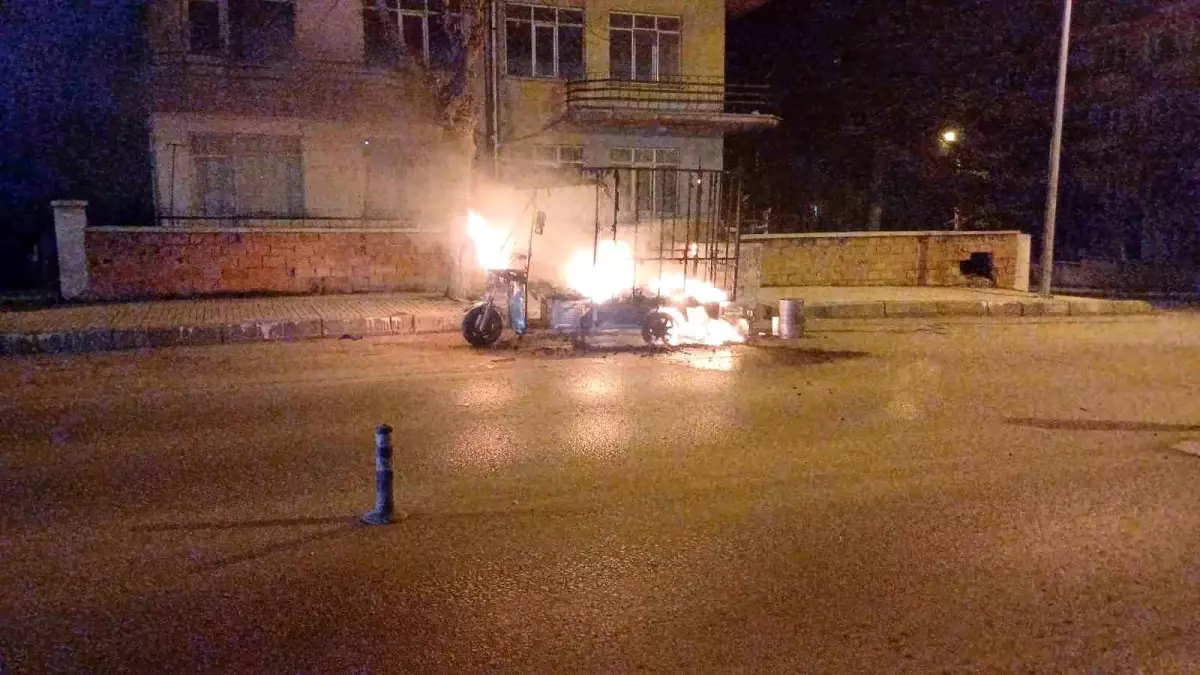 Çorum’da Motosiklet Yangını, Sahibinden Gözyaşlarıyla Karşılandı
