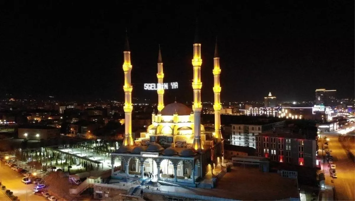Çorum’da Ramazan Ayının İlk Teravih Namazı Coşkusu